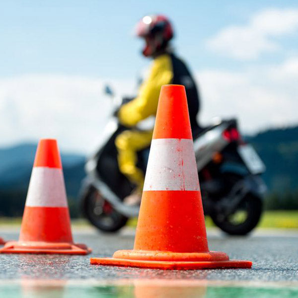 EXAMEN DEL CARNET AM CICLOMOTOR EN TERRASSA